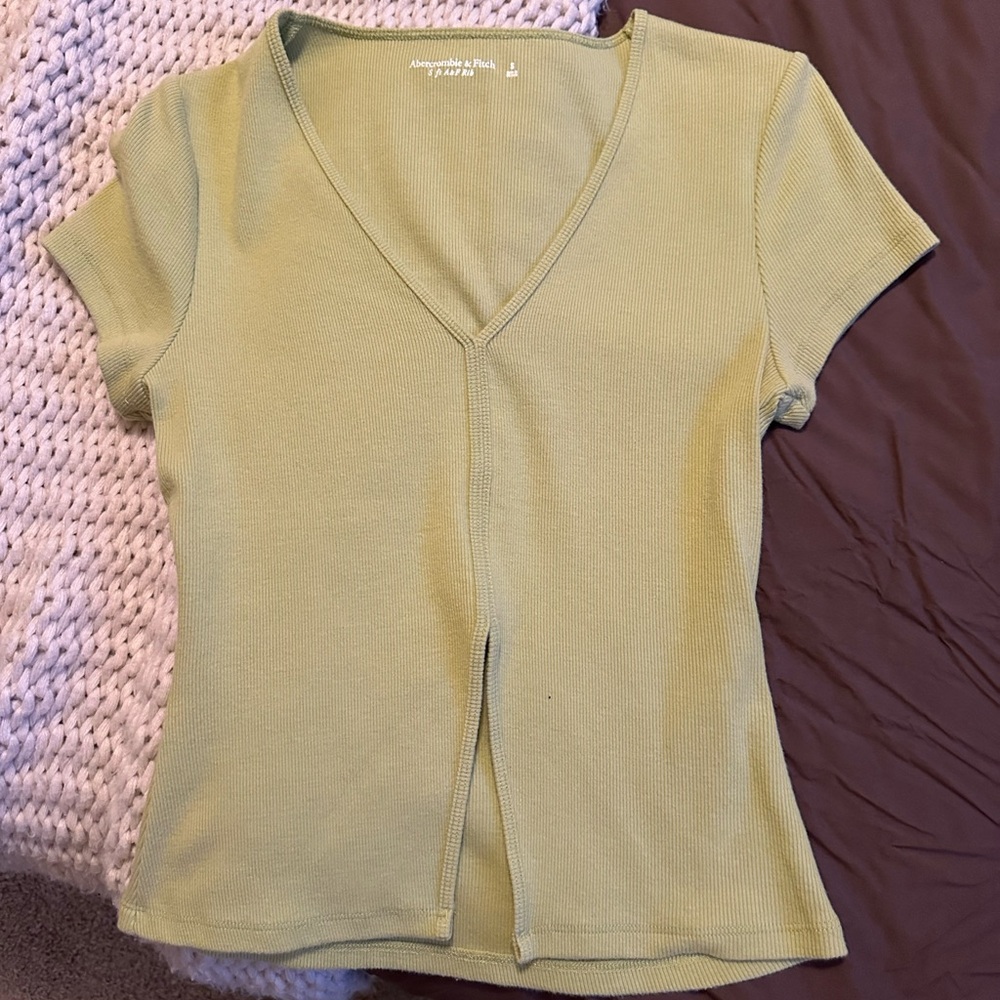 Abercrombie & Fitch Women's Light Green V-Neck Tee